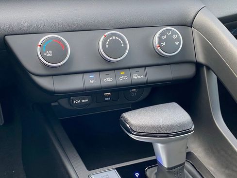 New 2026 Hyundai Elantra SE FWD image 20