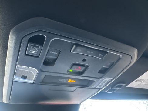 Certified 2024 Toyota Tacoma TRD Off-Road image 31