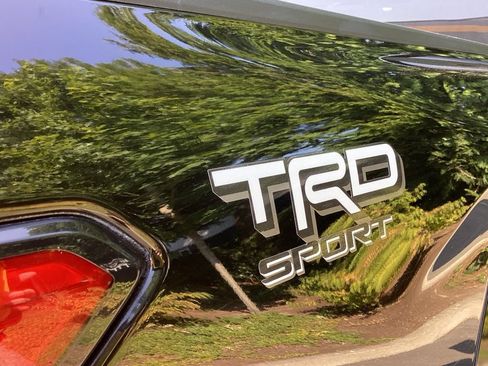 Used 2024 Toyota Tacoma TRD Sport AWD/4WD image 18