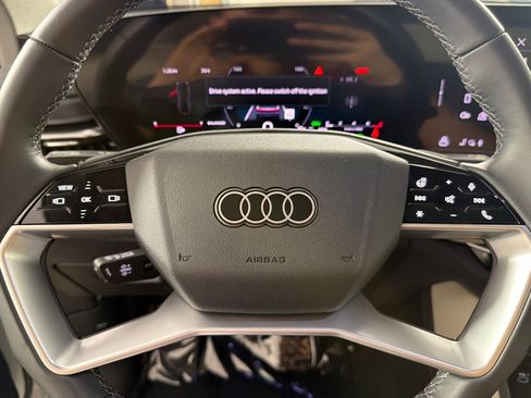 Used 2025 Audi Q5 Premium w/ Convenience Package AWD/4WD image 23