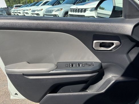 Used 2025 Kia K4 FWD image 18