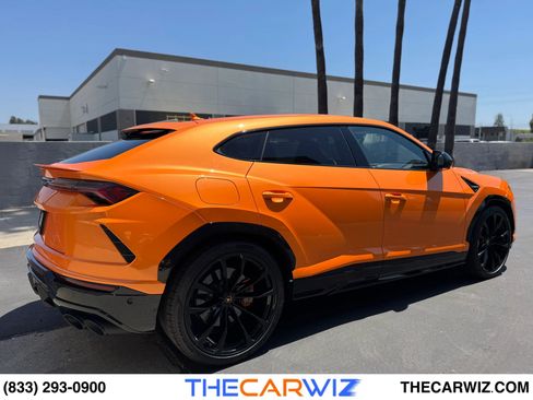Used 2022 Lamborghini Urus image 9