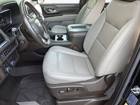 Used 2022 Chevrolet Tahoe LT w/ Luxury Package AWD/4WD image 9