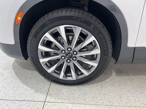 Used 2025 Chevrolet Blazer Premier w/ Driver Confidence II Package image 64