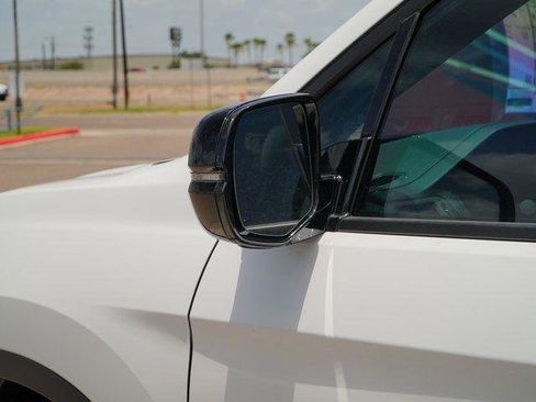 Used 2025 Honda Ridgeline Black Edition image 10