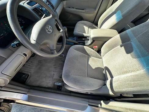 Used 2003 Toyota Camry LE FWD image 39