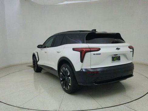 Used 2025 Chevrolet Blazer EV RS image 70
