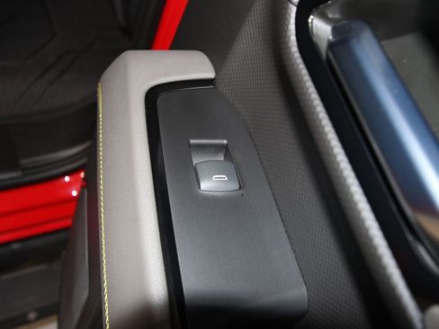 Used 2023 Chevrolet Silverado 1500 ZR2 w/ Technology Package image 31