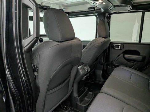 Used 2023 Jeep Wrangler Unlimited w/ Cold Weather Group image 19