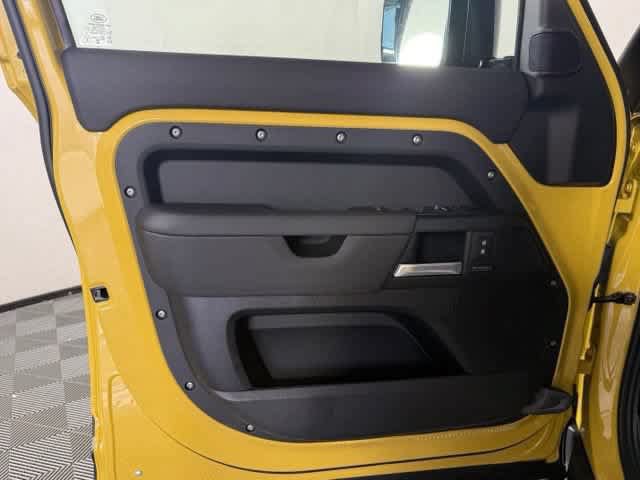 New 2026 Land Rover Defender 110 Trophy Edition AWD/4WD image 27