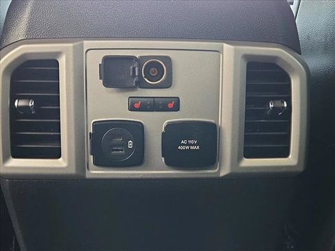 Used 2021 Ford F250 Lariat w/ Lariat Ultimate Package AWD/4WD image 17