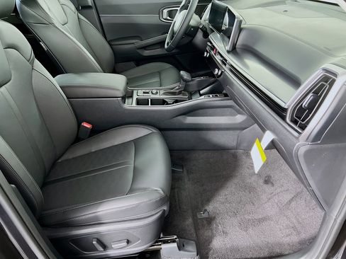 New 2025 Kia Sorento EX image 23