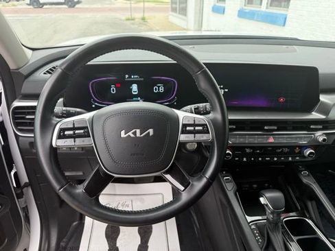 Used 2025 Kia Telluride S AWD/4WD image 19