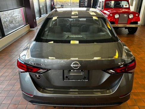 Used 2024 Nissan Sentra SV FWD image 13