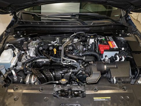 Used 2023 Nissan Altima 2.5 SR image 18