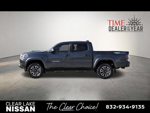 Used 2020 Toyota Tacoma TRD Sport w/ TRD Premium Sport Package RWD image 4