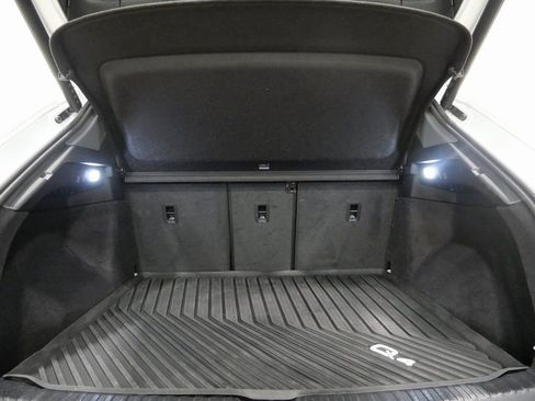 Used 2022 Audi Q4 e-tron Premium Plus image 28