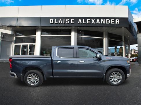 Used 2021 Chevrolet Silverado 1500 LTZ w/ LTZ Premium Package AWD/4WD image 2