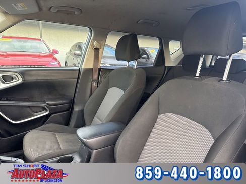 Used 2022 Kia Soul LX w/ Technology Package image 37