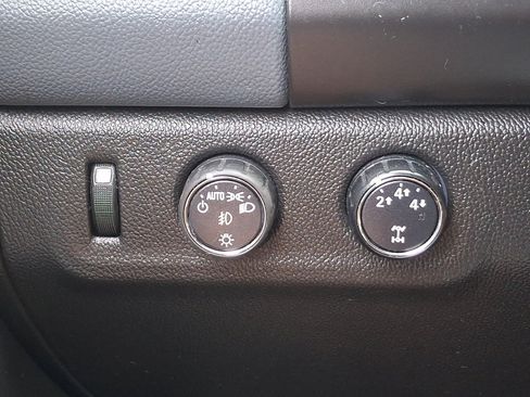 Used 2016 Chevrolet Colorado Z71 AWD/4WD image 24