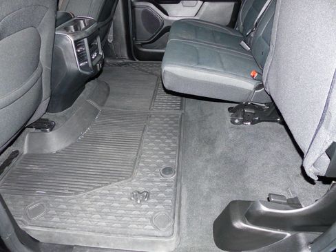 Used 2022 RAM 1500 Big Horn image 25