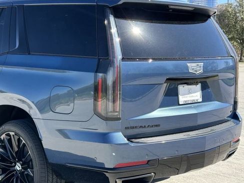 New 2026 Cadillac Escalade Platinum Sport w/ LPO, ONYX Package image 6