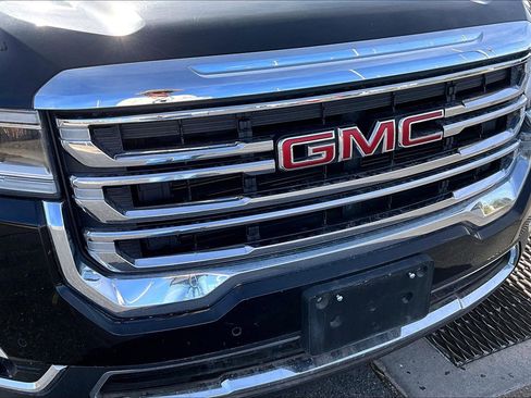 Used 2023 GMC Acadia SLT image 33