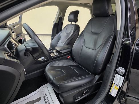 Used 2018 Ford Fusion Titanium FWD image 17