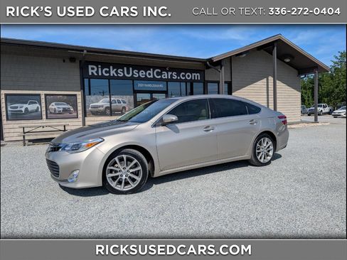 Used 2015 Toyota Avalon XLE Touring FWD image 1