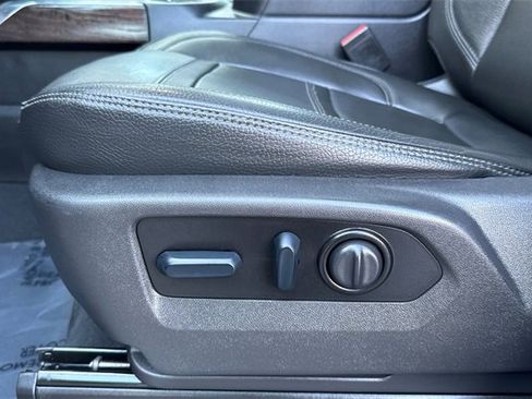 Used 2022 GMC Sierra 3500 Denali image 13