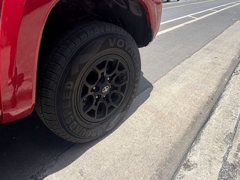 Used 2019 Toyota Tacoma SR5 RWD image 17