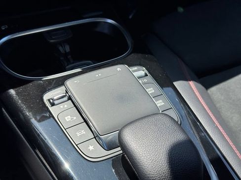 Used 2023 Mercedes-Benz CLA 250 image 17