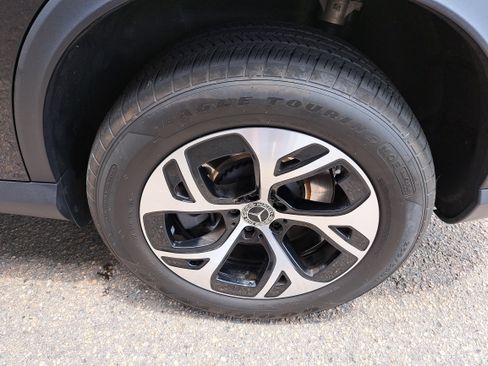 Certified 2025 Mercedes-Benz GLC 350e 4MATIC image 36