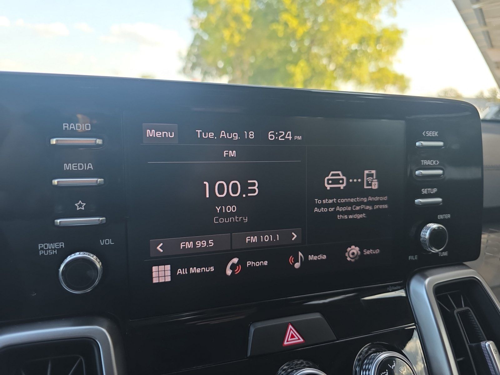 Certified 2023 Kia Sorento LX FWD image 12