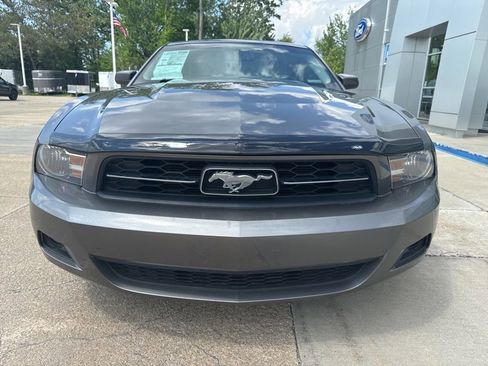 Used 2011 Ford Mustang Premium w/ 202A Rapid Spec Order Code RWD image 27