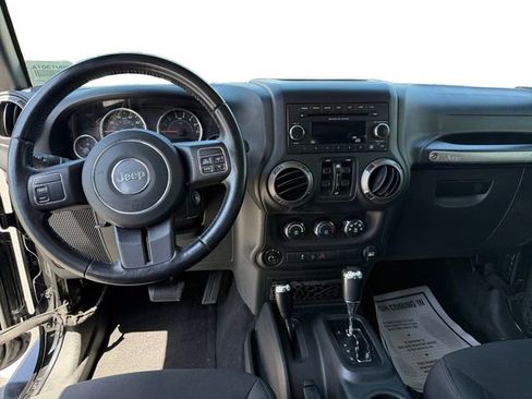 Used 2018 Jeep Wrangler Unlimited Sport S AWD/4WD image 10