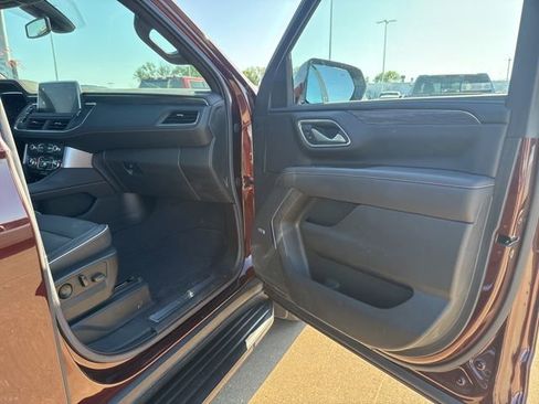 Used 2022 GMC Yukon XL SLT w/ SLT Premium Package AWD/4WD image 22