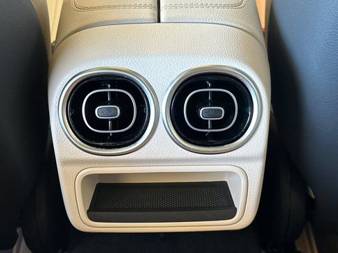 Certified 2023 Mercedes-Benz C 300 Sedan image 16