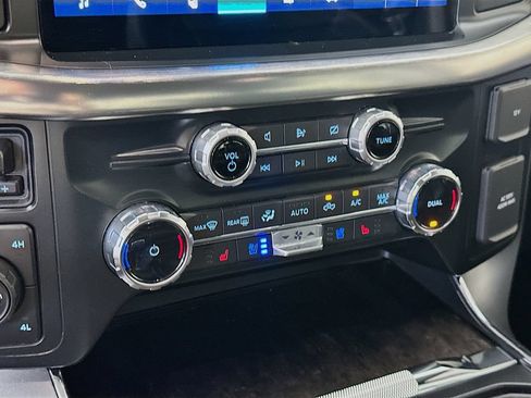 Used 2022 Ford F150 Lariat w/ Trailer Tow Package AWD/4WD image 18