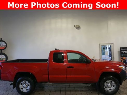Used 2019 Toyota Tacoma SR AWD/4WD image 2