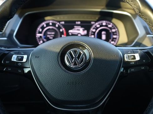 Used 2019 Volkswagen Tiguan SEL image 17