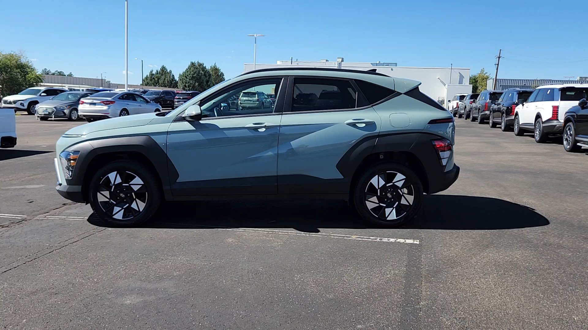 Certified 2025 Hyundai Kona SEL AWD/4WD image 2