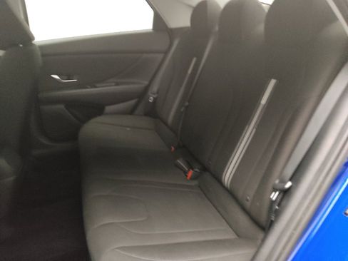 Used 2023 Hyundai Elantra SEL w/ Convenience Package FWD image 18