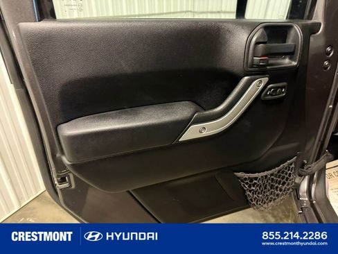 Used 2014 Jeep Wrangler Unlimited Rubicon w/ Max Tow Package AWD/4WD image 23