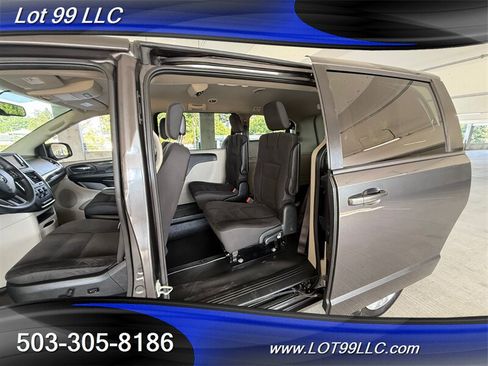Used 2018 Dodge Grand Caravan SE w/ Power Convenience Group I FWD image 5
