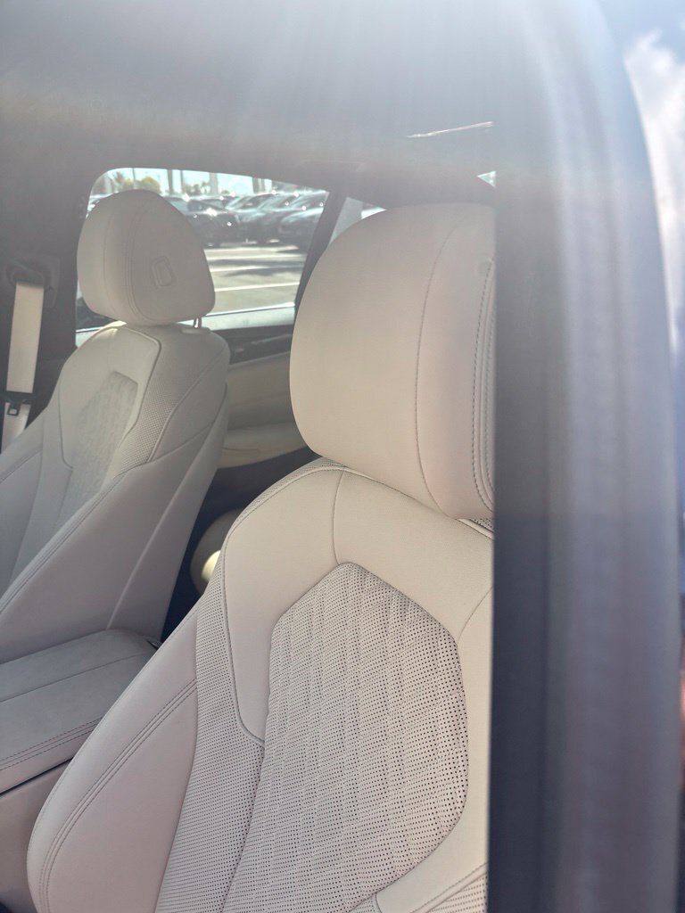 Certified 2023 BMW 530i w/ Premium Package RWD image 5