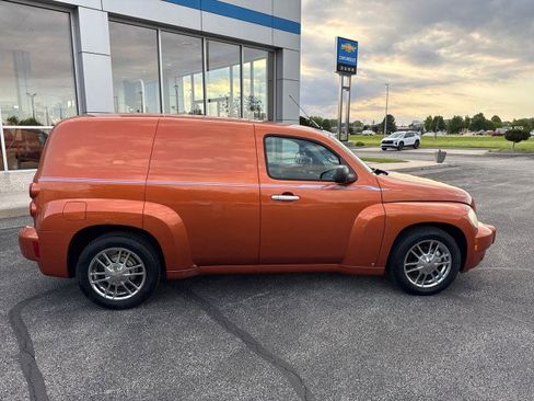 Used 2007 Chevrolet HHR LS FWD image 2