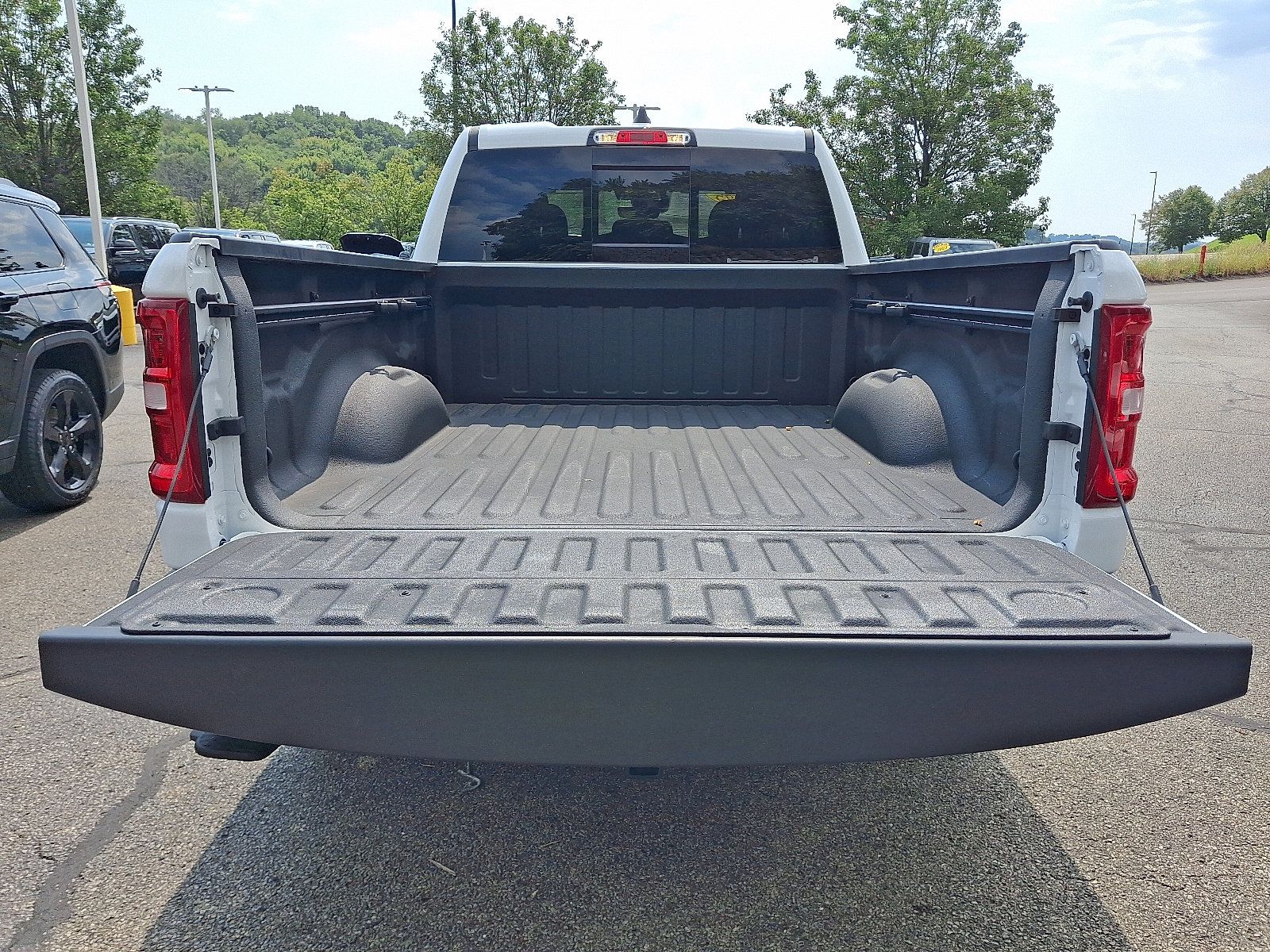 Used 2025 RAM 1500 Big Horn AWD/4WD image 28