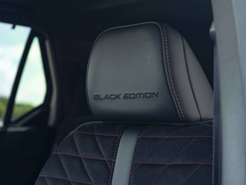 Used 2026 Honda Pilot Black Edition image 18