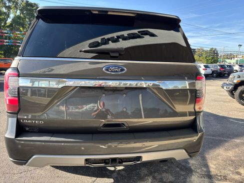 Used 2021 Ford Expedition Limited image 14